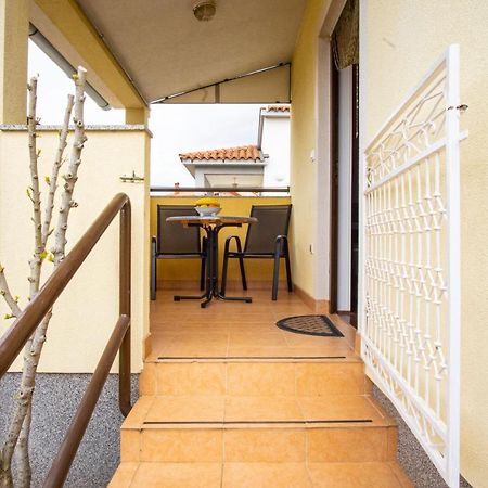 Apartman Luka Fažana Buitenkant foto