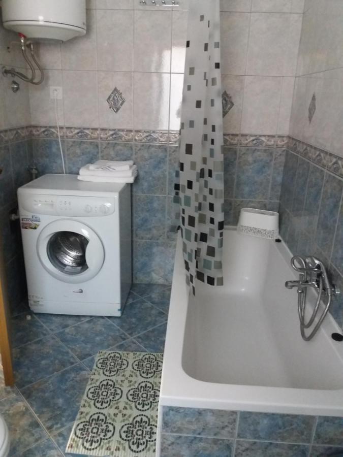 Apartman Luka Fažana Buitenkant foto