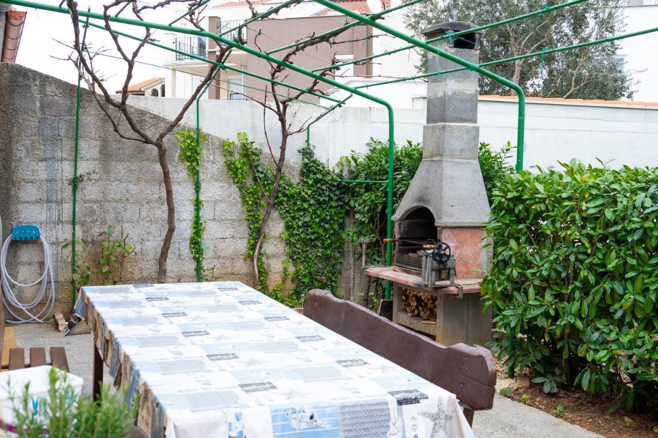 Apartman Luka Fažana Buitenkant foto