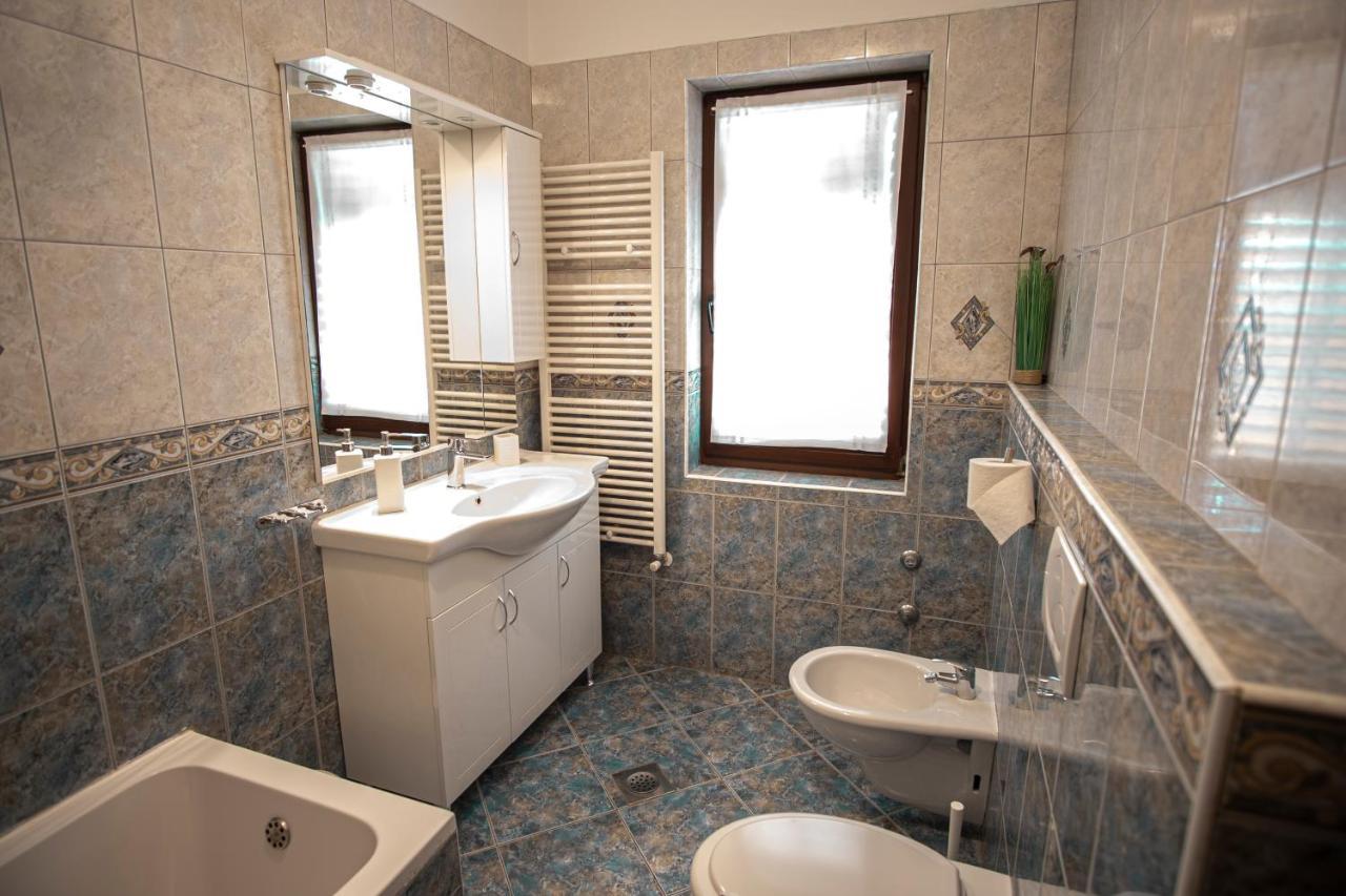 Apartman Luka Fažana Buitenkant foto